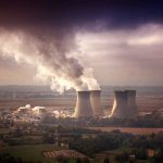 Francúzi odložia odstavenie atómiek, boja sa nedostatku elektriny