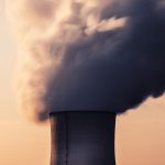 IEA: Črtá sa pevná pôda pre nové reaktory, budú však potrebné masívne investície Chladiaca veža