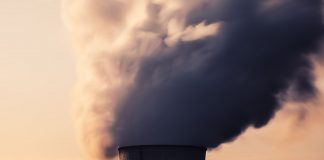 Krajiny menia svoj pohľad na jadrovú energiu, uvádza najnovšia správa IEA Chladiaca veža