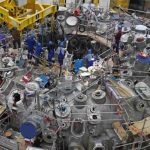 Nemecko sa snaží zapojiť do pretekov o spustenie prvej elektrárne na jadrovú syntézu Experimentálny fúzny reaktor Wendelstein 7-X. Zdroj: Inštitút Maxa Plancka