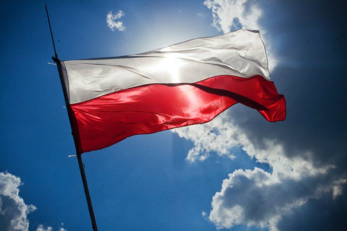 Poľsko, poľská vlajka