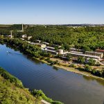 Železnicou za žiarením