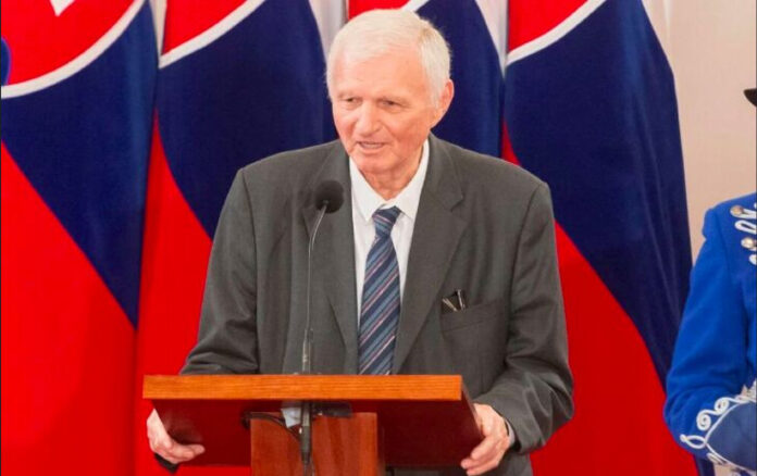 Ing. Štefan Rohár pri udeľovaní štátnej ceny Jozefa Miloslava Hurbana.