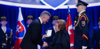 Doc. RNDr. Denisa Nikodemová, PhD. ocenená Pribinovým krížom I. triedy